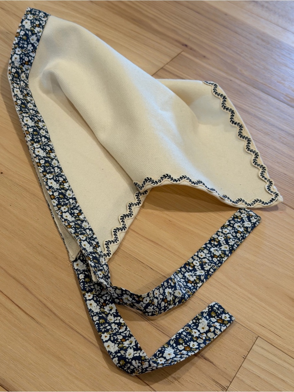 Cottagecore Wool Hair Scarf Bandana - Picture 6 of 7
